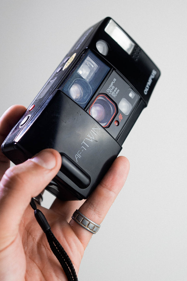 Olympus AF-1 Twin
